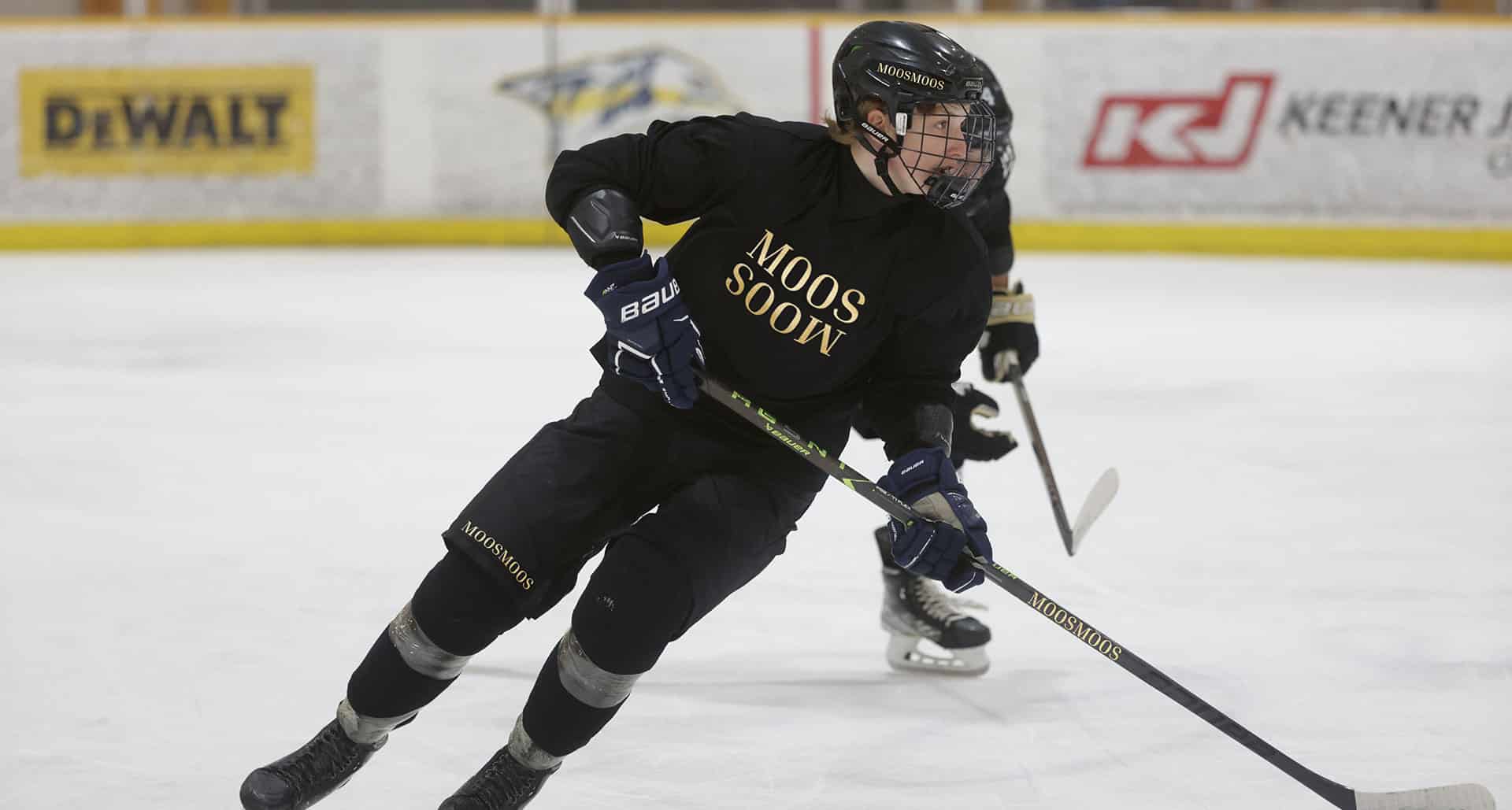 Roberts Naudins
Eishockey